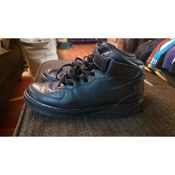 Nike Air Force 1 High Top Sneakers - Classic Black - Picture 4 of 8